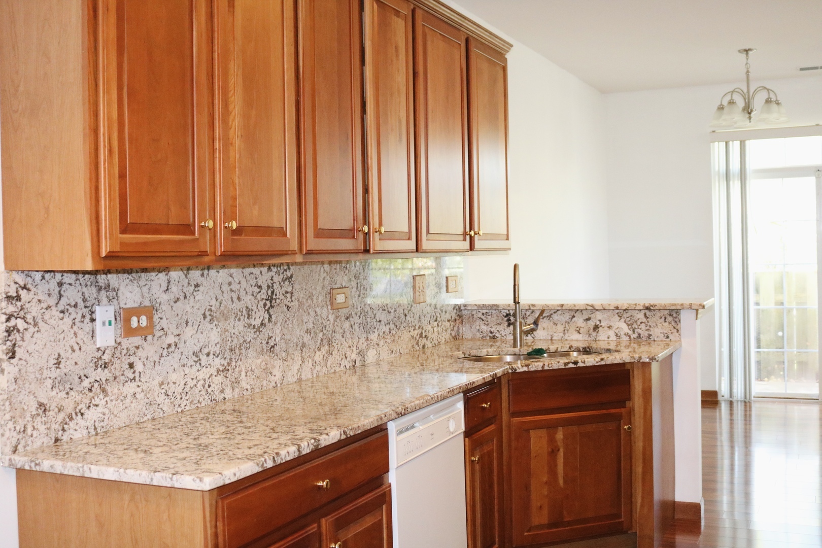 2598 Hillsboro Boulevard Aurora, IL 60503 - Photo 7 of 12