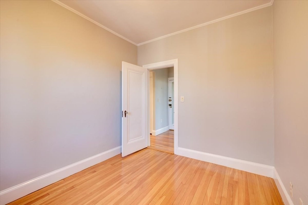 119 Winthrop Road, Unit 6C Brookline, MA 02445 - Photo 18 of 21