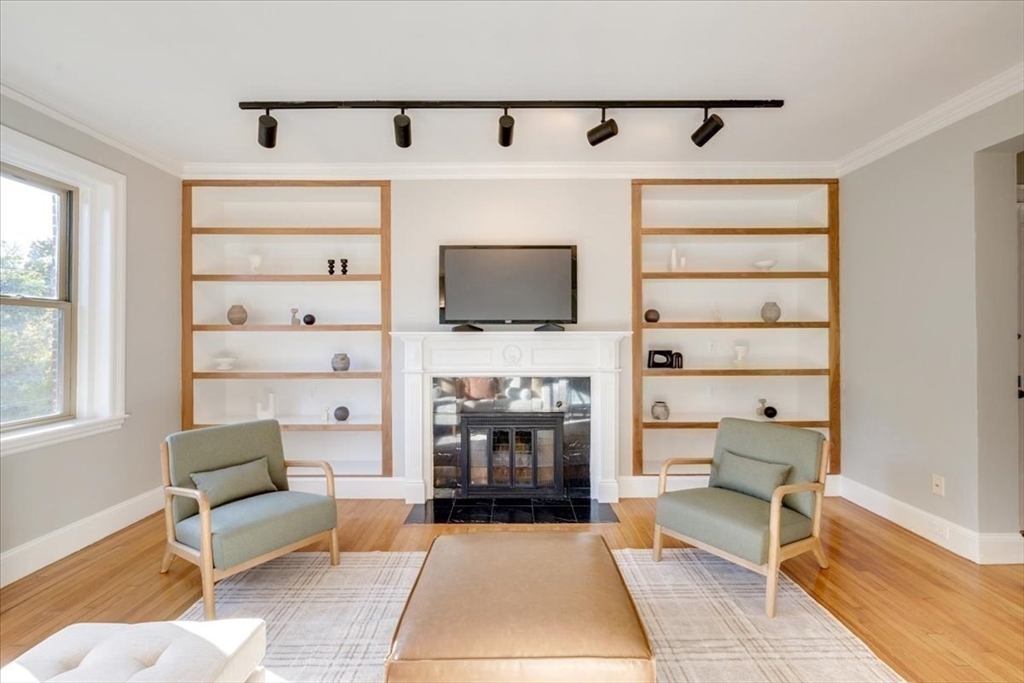 119 Winthrop Road, Unit 6C Brookline, MA 02445 - Photo 2 of 21