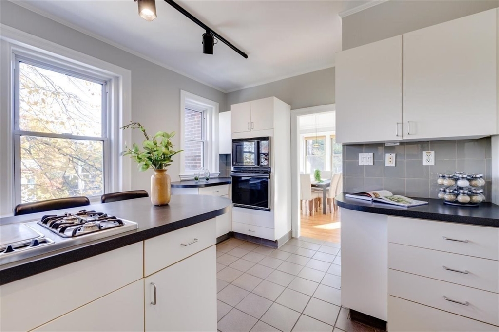 119 Winthrop Road, Unit 6C Brookline, MA 02445 - Photo 7 of 21