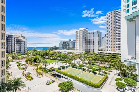 $620,000 | 888 Brickell Key Drive, Unit 1002, Miami, FL 33131