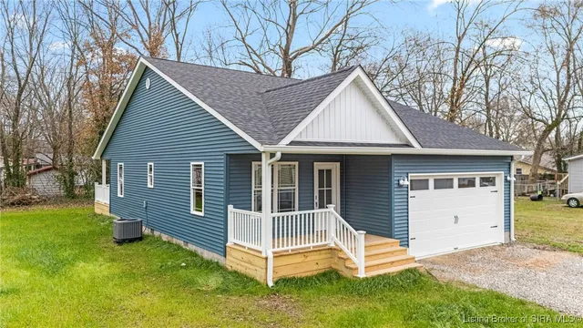 $219,900 | 161 South 5th Street, Austin, IN 47102