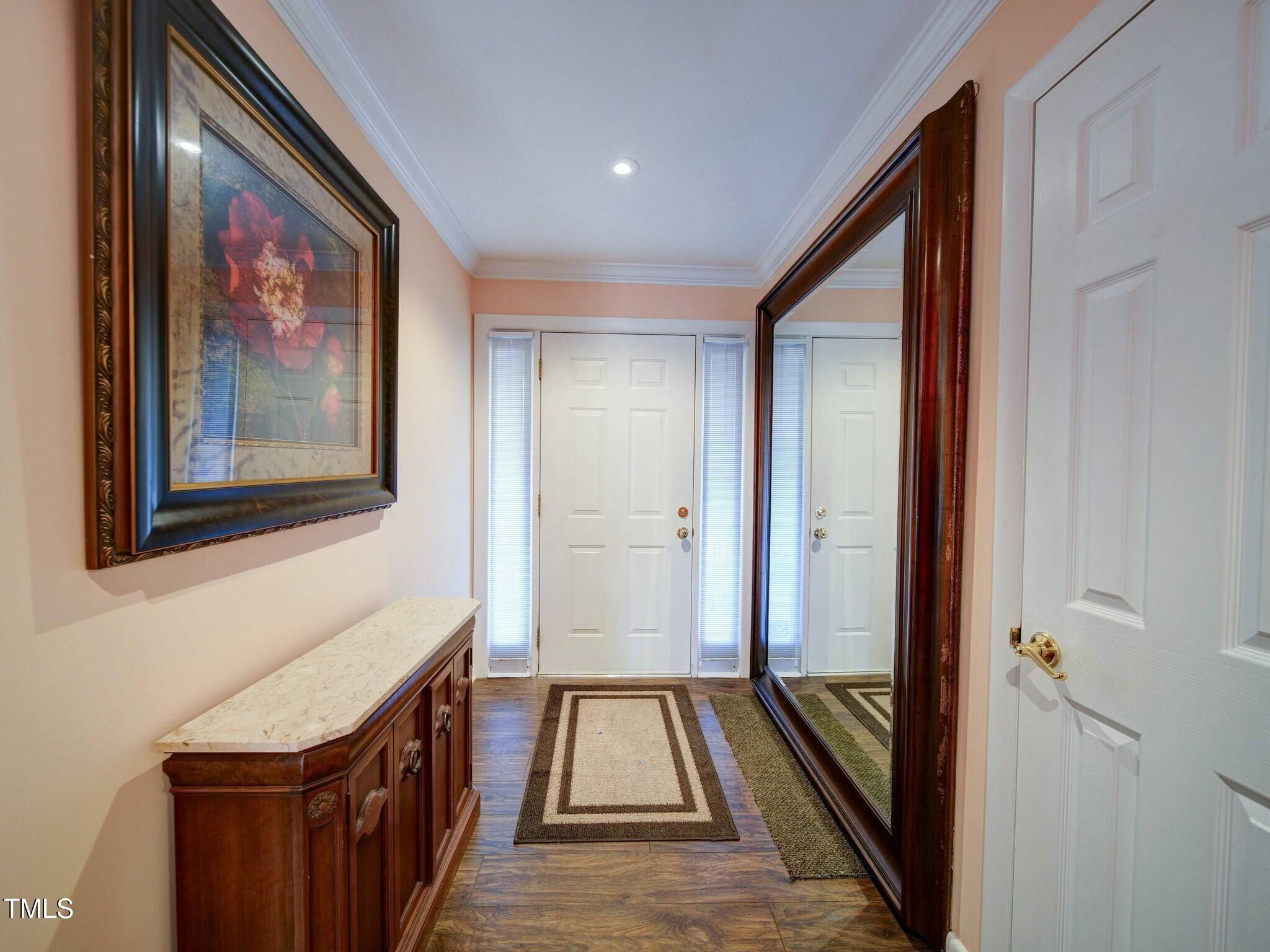 1009 Deboy Street Raleigh, NC 27606 - Photo 15 of 25 foyer