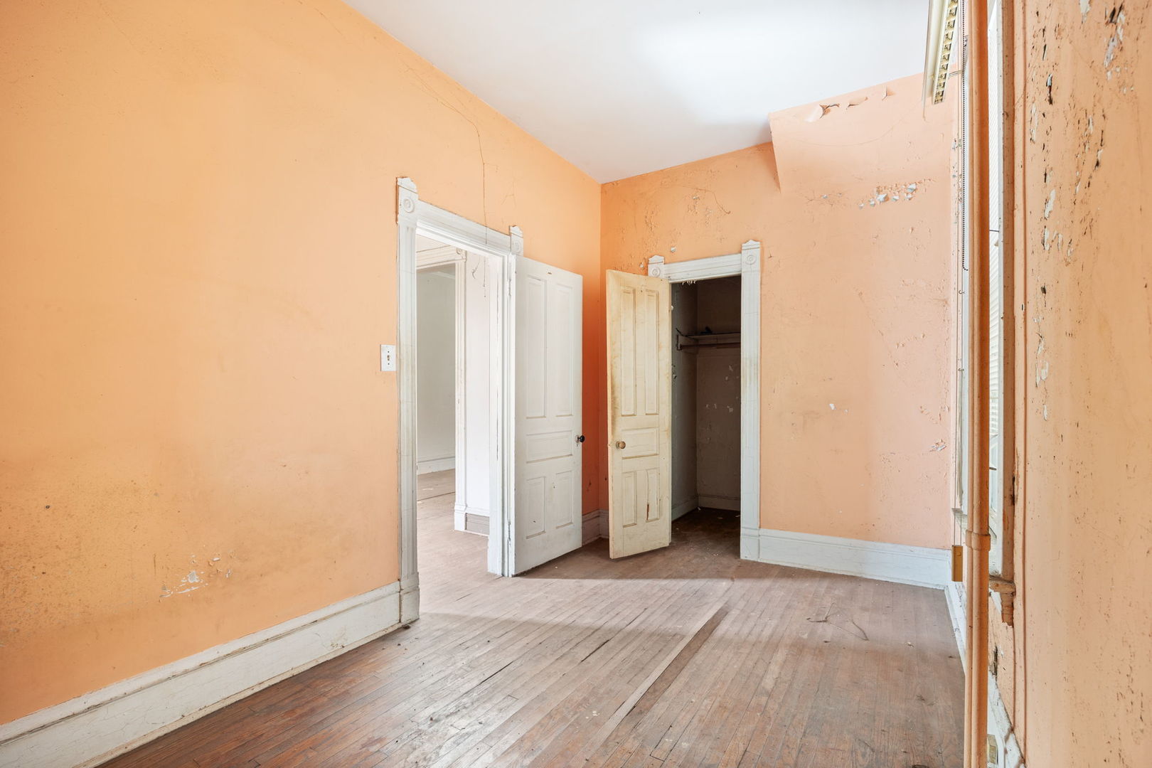 6221 South Carpenter Street Chicago, IL 60621 - Photo 5 of 13 Gallery Image 5