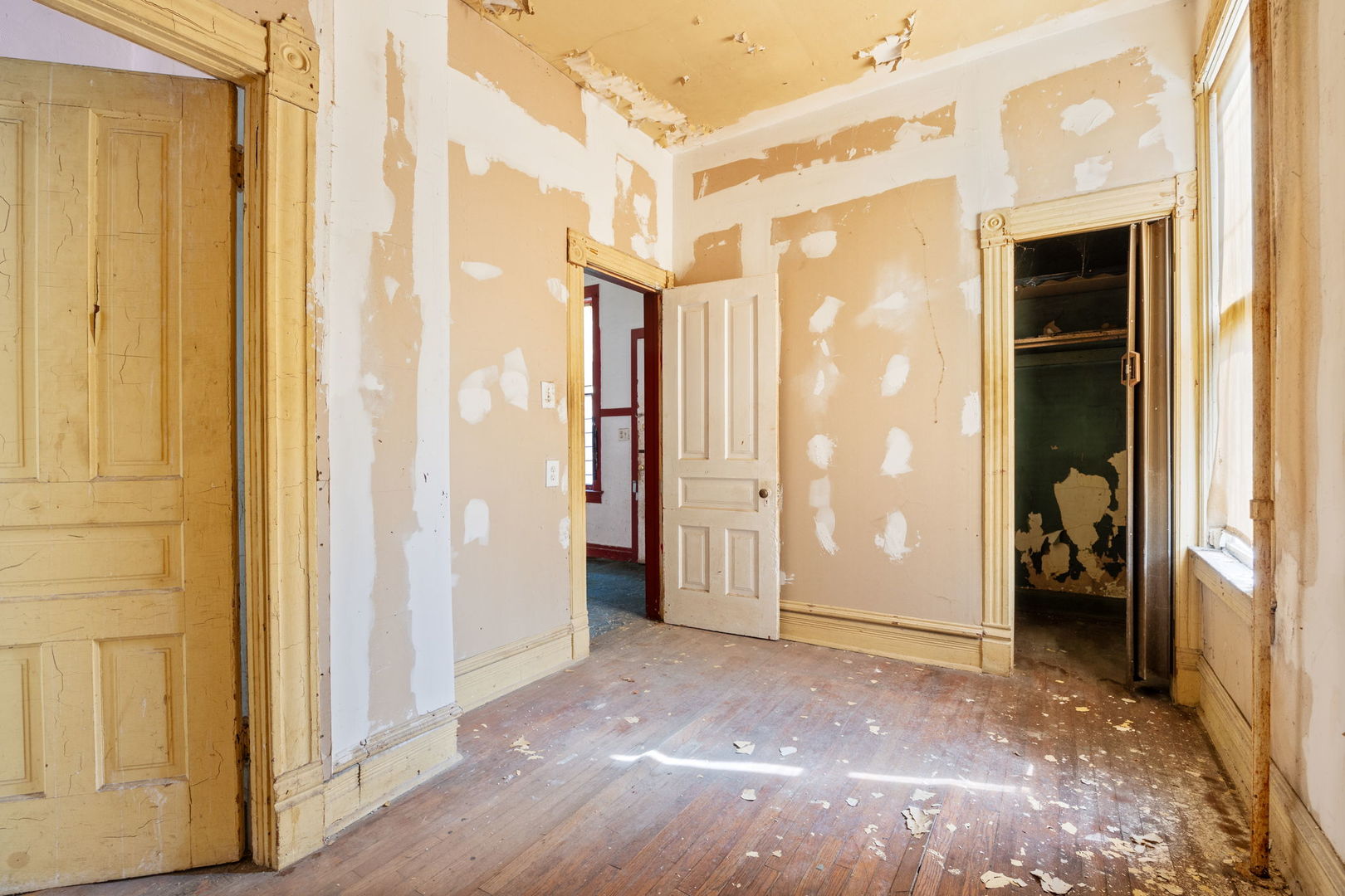 6221 South Carpenter Street Chicago, IL 60621 - Photo 7 of 13 Gallery Image 7
