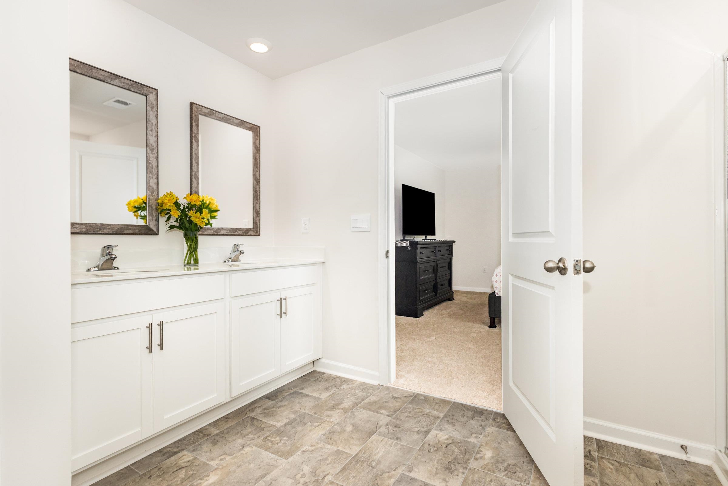 4614 Bessemer Court Boiling Springs, SC 29316 - Photo 20 of 38 Bath