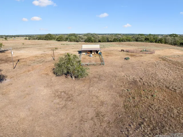 $749,900 | 7970 Highway 87, La Vernia, TX 78121