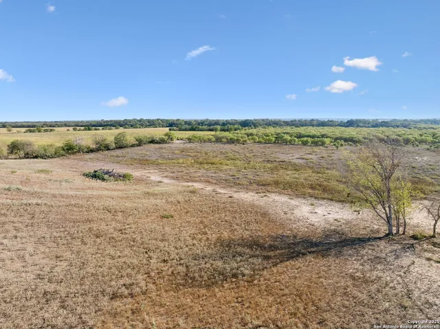$749,900 | 7970 Highway 87, La Vernia, TX 78121
