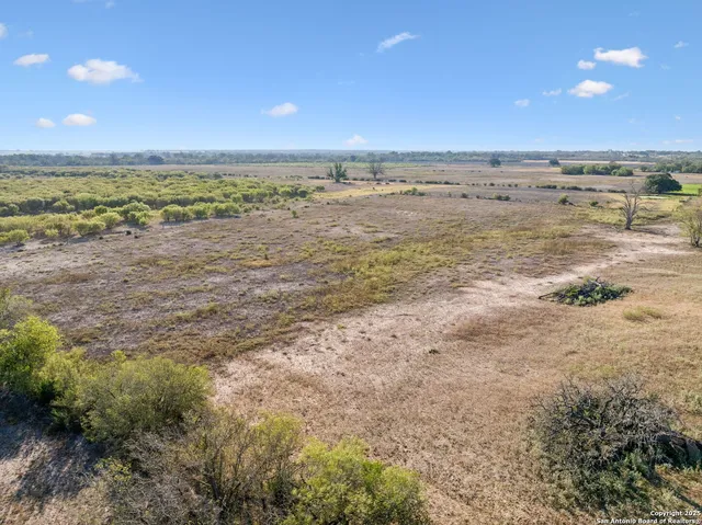 $749,900 | 7970 Highway 87, La Vernia, TX 78121