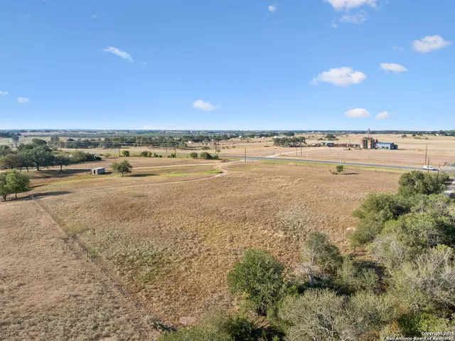 $749,900 | 7970 Highway 87, La Vernia, TX 78121