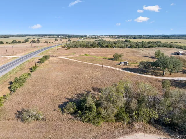 $749,900 | 7970 Highway 87, La Vernia, TX 78121
