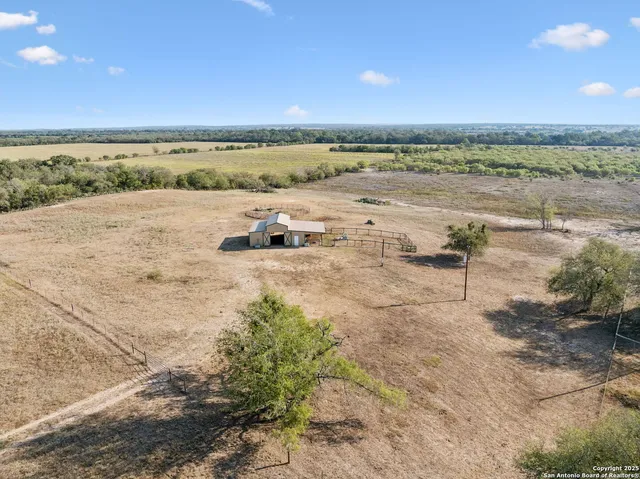 $749,900 | 7970 Highway 87, La Vernia, TX 78121