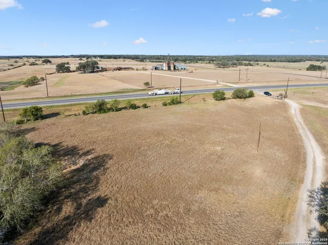$749,900 | 7970 Highway 87, La Vernia, TX 78121