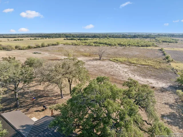 $749,900 | 7970 Highway 87, La Vernia, TX 78121