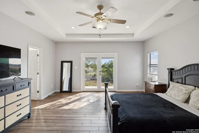 $749,900 | 7970 Highway 87, La Vernia, TX 78121