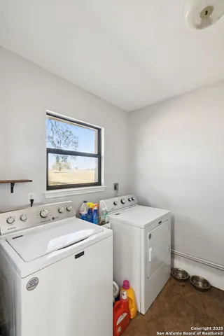 $749,900 | 7970 Highway 87, La Vernia, TX 78121