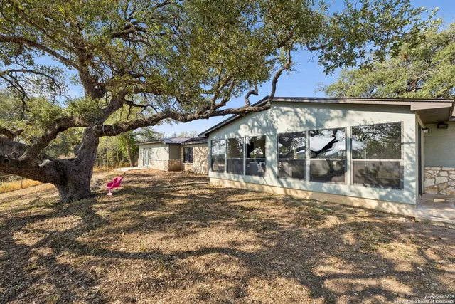 $749,900 | 7970 Highway 87, La Vernia, TX 78121