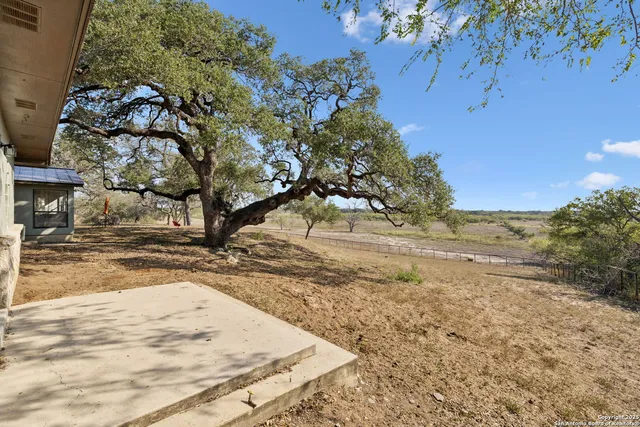 $749,900 | 7970 Highway 87, La Vernia, TX 78121