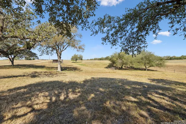 $749,900 | 7970 Highway 87, La Vernia, TX 78121