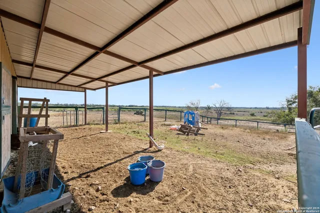 $749,900 | 7970 Highway 87, La Vernia, TX 78121