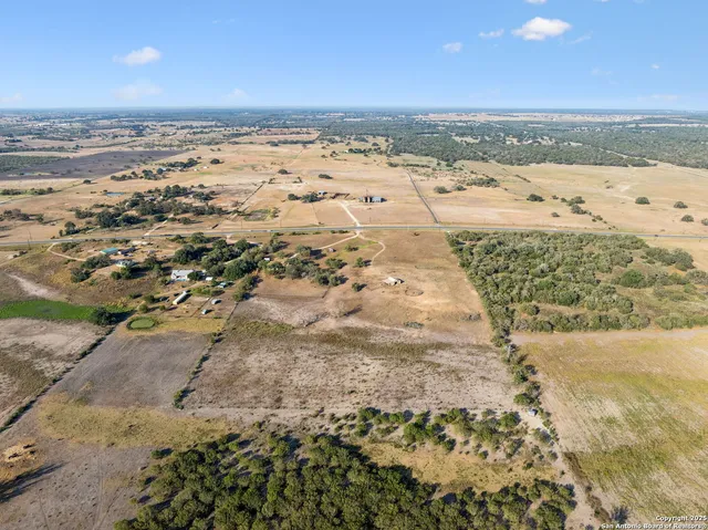 $749,900 | 7970 Highway 87, La Vernia, TX 78121