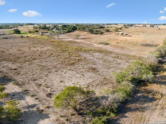 $749,900 | 7970 Highway 87, La Vernia, TX 78121