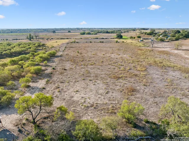 $749,900 | 7970 Highway 87, La Vernia, TX 78121