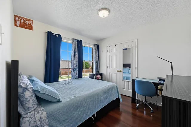 $440,000 | 1432 Stone Canyon Way, Lewisville, TX 75067