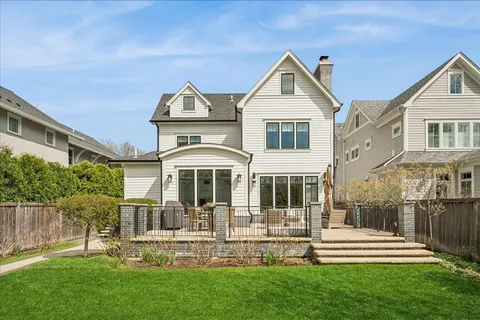 $3,225,000 | 1121 Forest Avenue, Wilmette, IL 60091