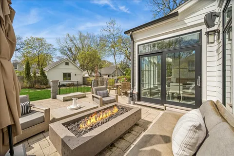 $3,225,000 | 1121 Forest Avenue, Wilmette, IL 60091