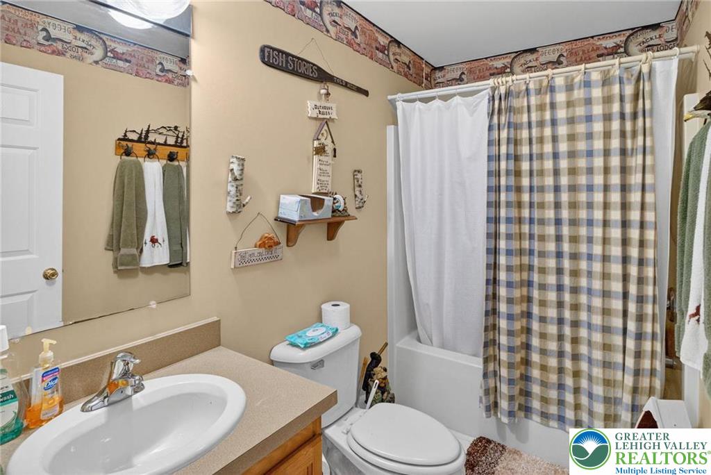 216 Pheasant Place Tobyhanna, PA 18466 - Photo 33 of 47