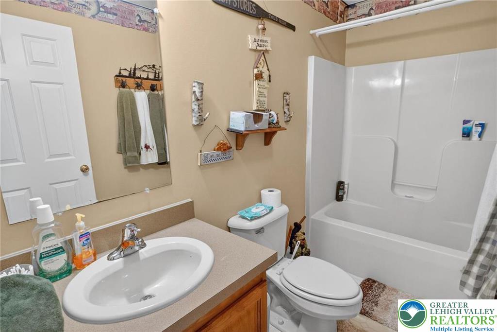 216 Pheasant Place Tobyhanna, PA 18466 - Photo 34 of 47