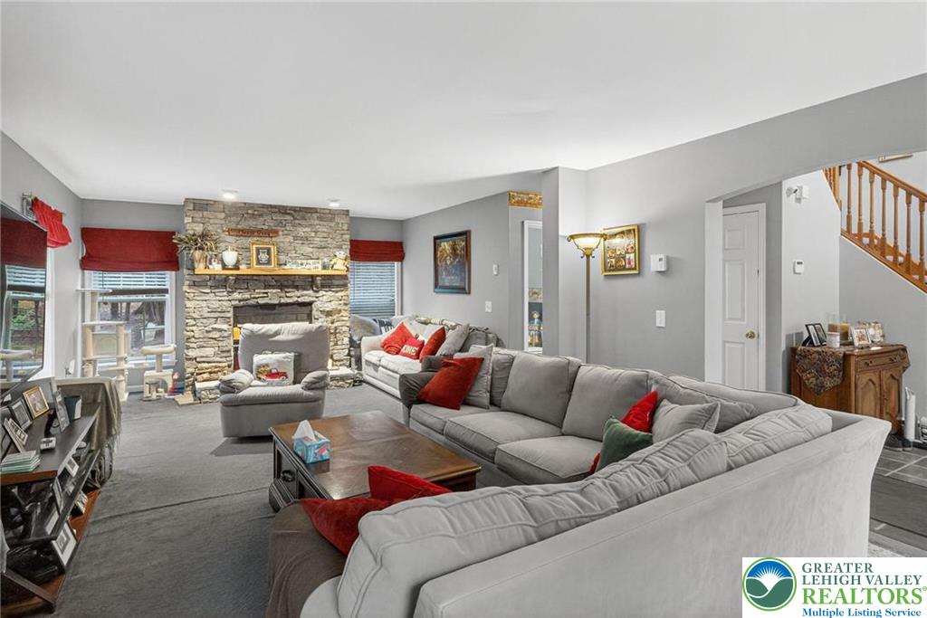 216 Pheasant Place Tobyhanna, PA 18466 - Photo 10 of 47