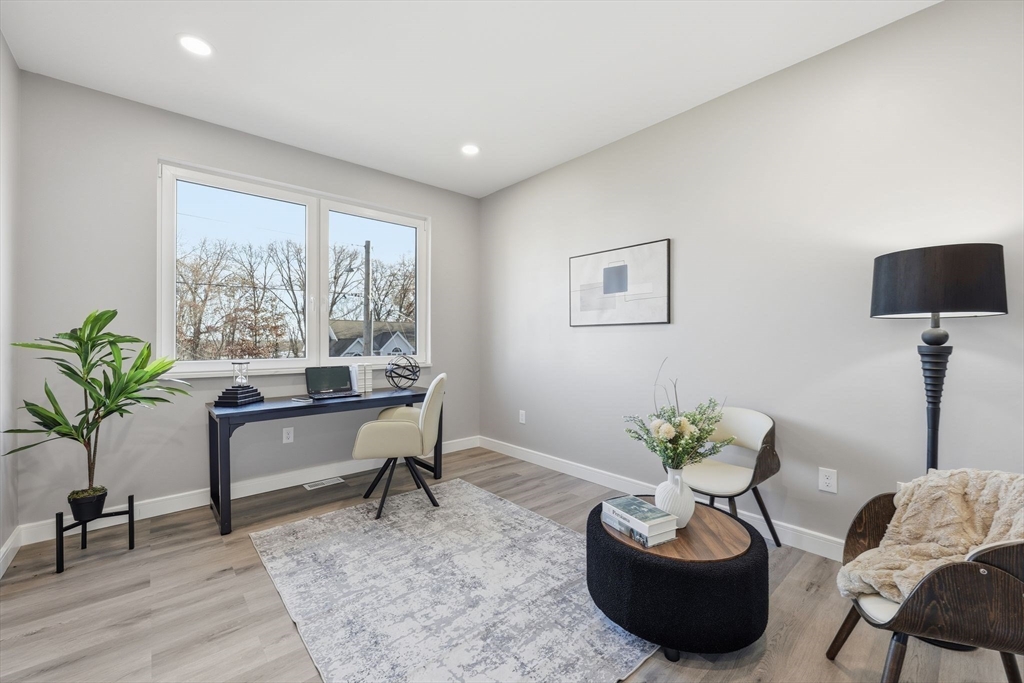 287 Whitney Avenue Holyoke, MA 01040 - Photo 20 of 40