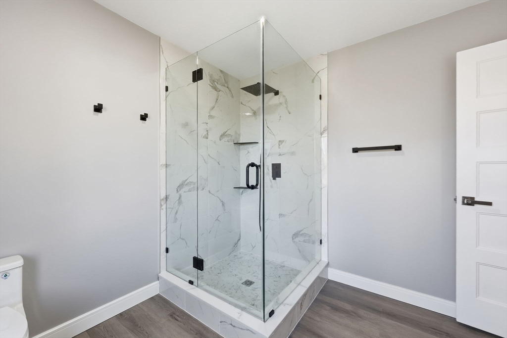 287 Whitney Avenue Holyoke, MA 01040 - Photo 28 of 40