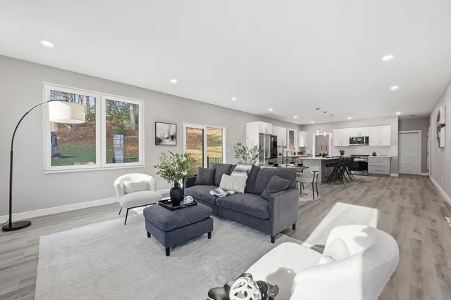 $619,000 | 287 Whitney Avenue, Holyoke, MA 01040