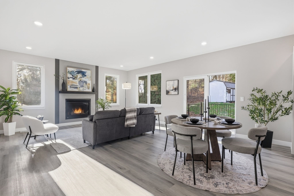 287 Whitney Avenue Holyoke, MA 01040 - Photo 10 of 40