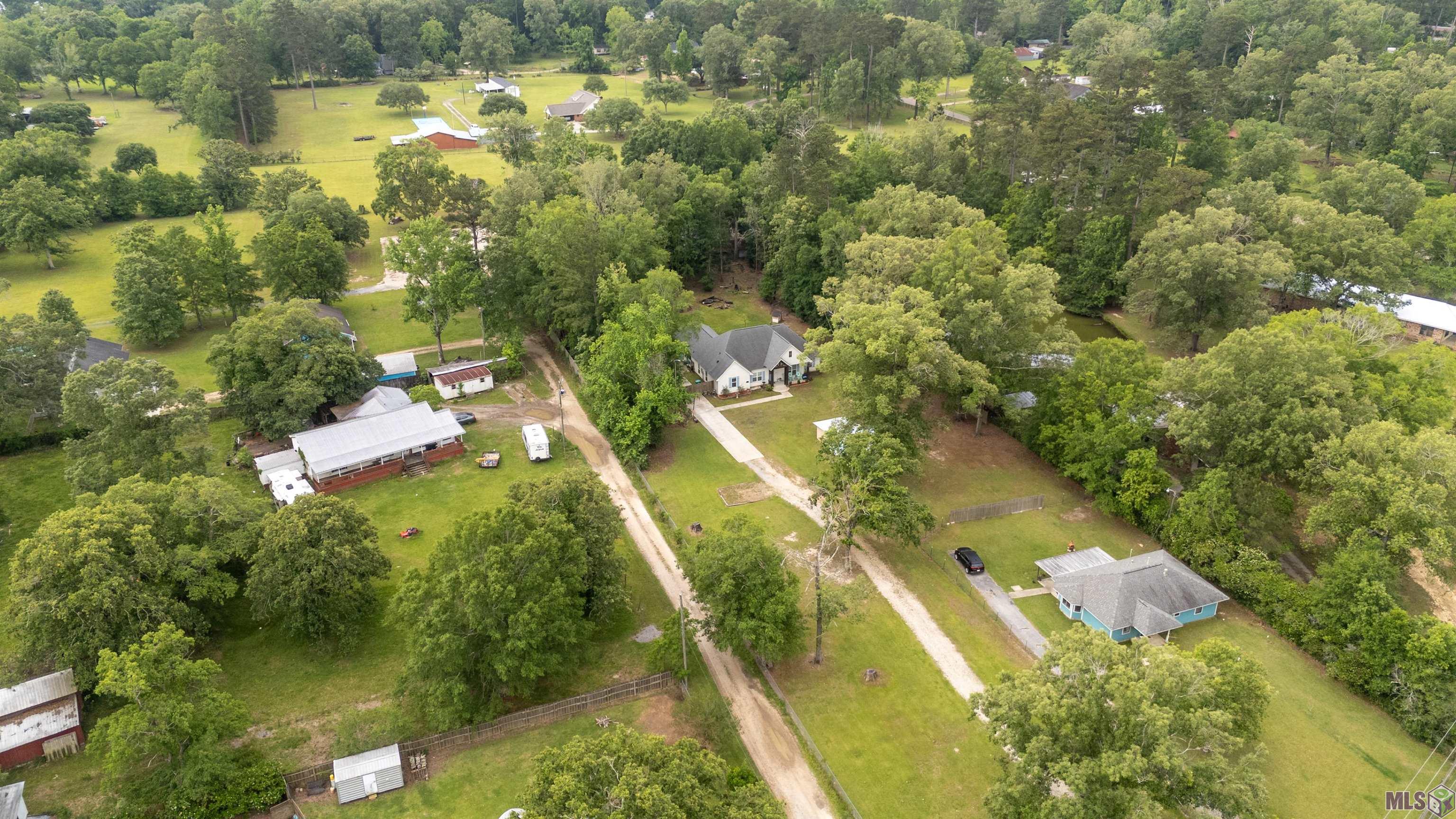 13698 Hammack Road Denham Springs, LA 70726 - Photo 25 of 35