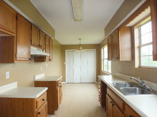 8542 Roberson Spring Road Loudon, TN 37774 - Photo 10 of 19 Additional Photo