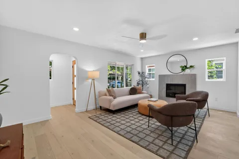 $1,289,000 | 1640 9th Avenue, Sacramento, CA 95818