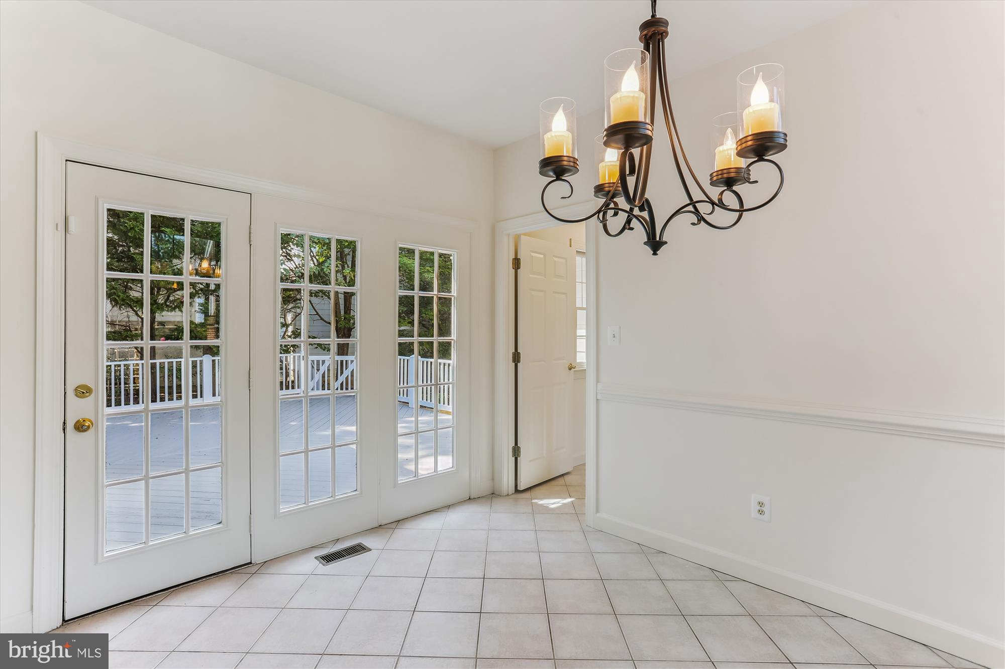 403 Kent Oaks Way Gaithersburg, MD 20878 - Photo 17 of 76 a view of an entryway with wooden floor