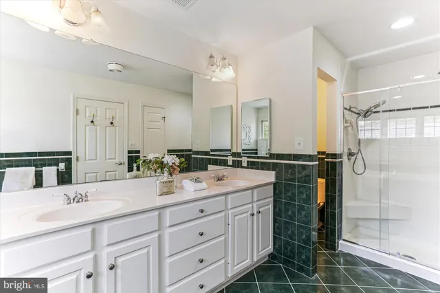 $1,224,900 | 403 Kent Oaks Way, Gaithersburg, MD 20878