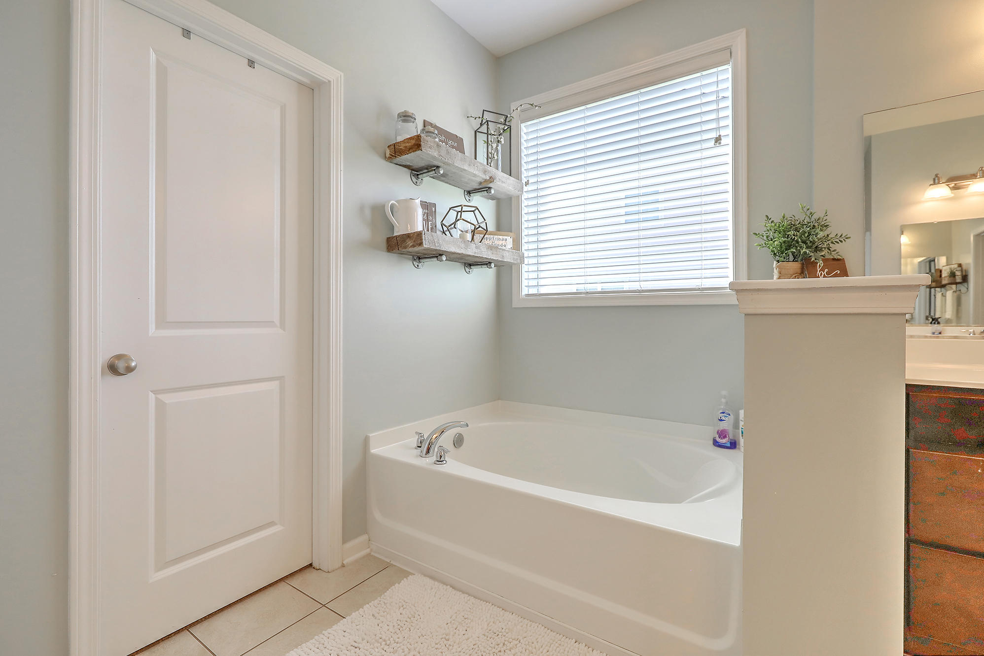 1311 Raven Road Hanahan, SC 29410 - Photo 18 of 39 IMG_8183_4_5
