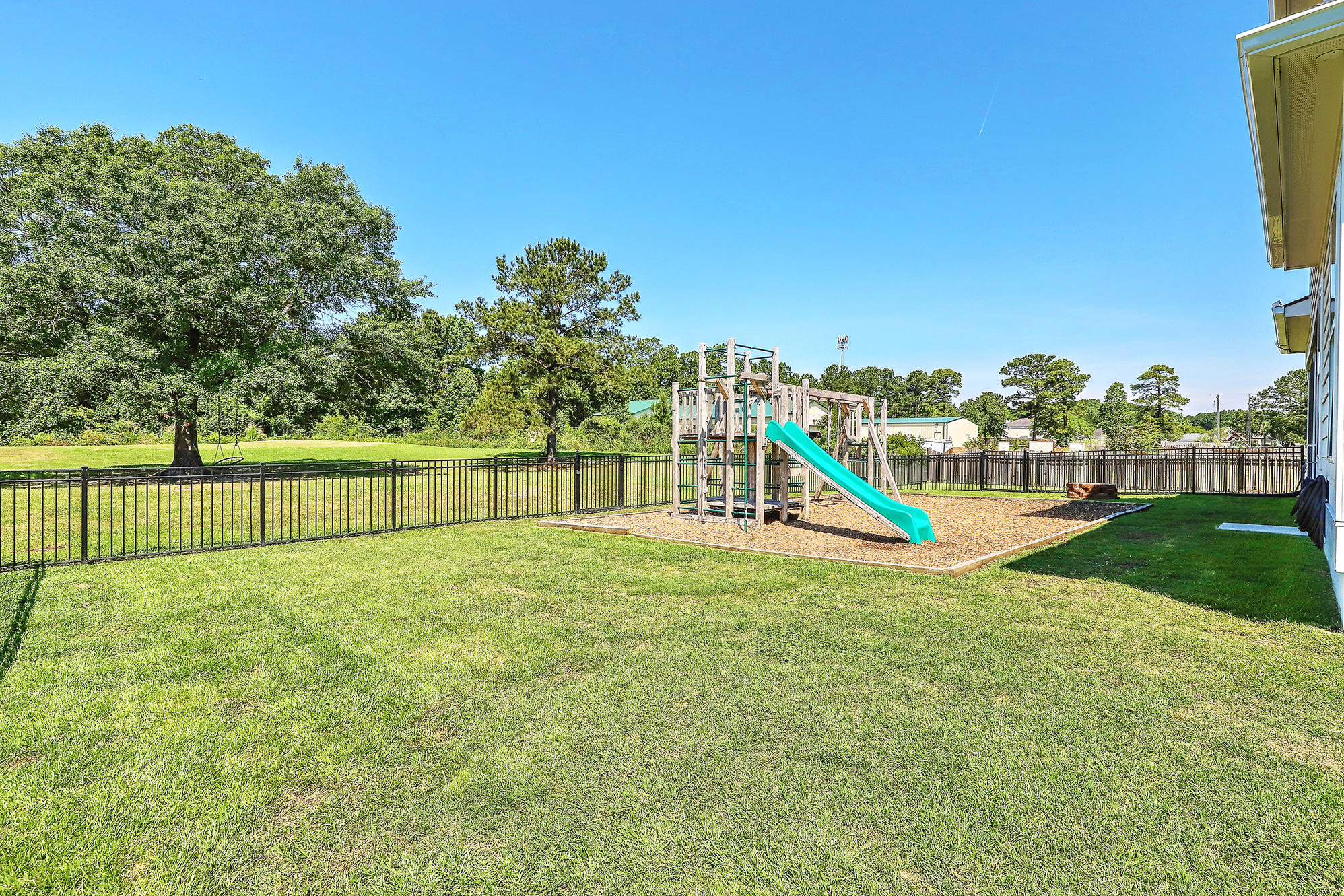 1311 Raven Road Hanahan, SC 29410 - Photo 33 of 39 IMG_8258_59_60