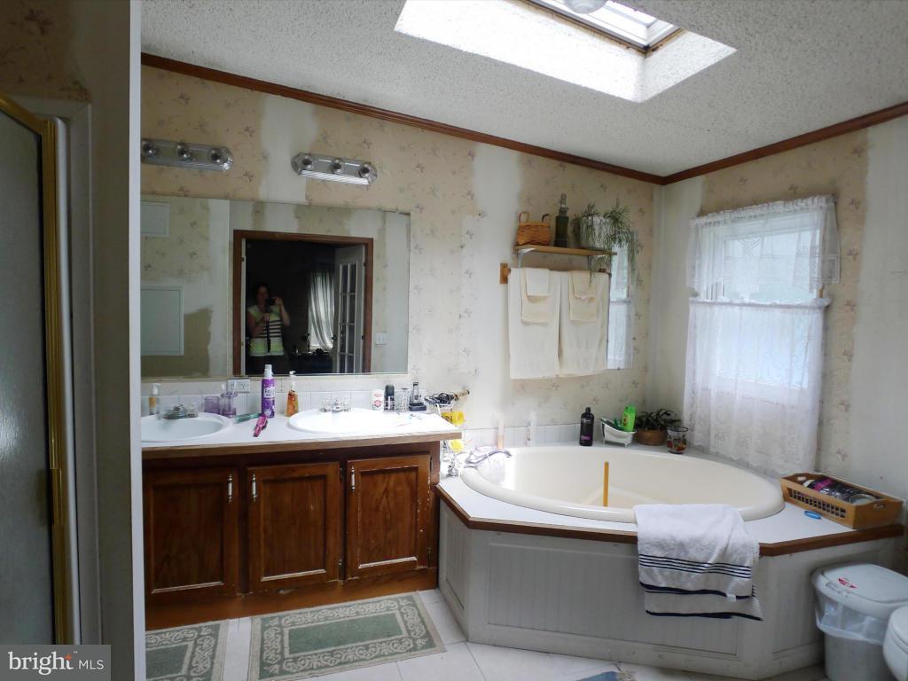 960 Hope Avenue Lititz, PA 17543 - Photo 11 of 19 Gallery Image 11