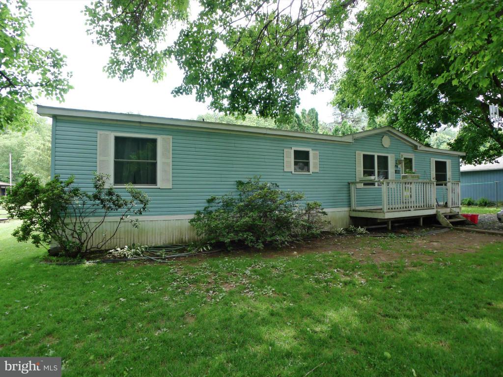 960 Hope Avenue Lititz, PA 17543 - Photo 3 of 19 Gallery Image 3