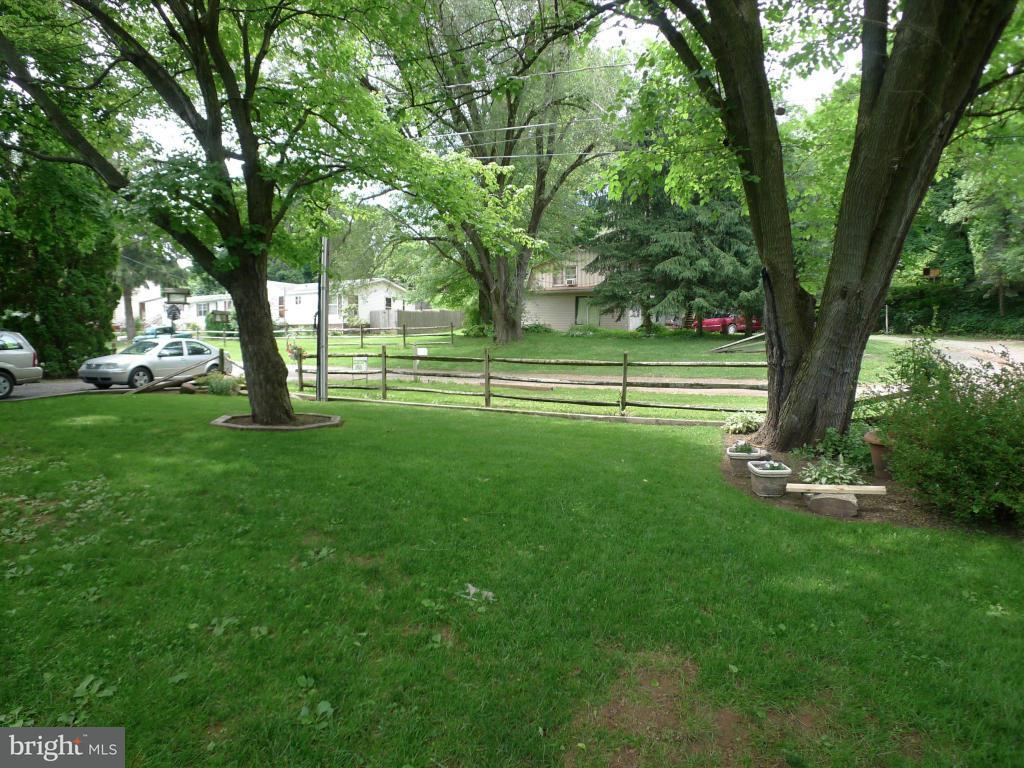 960 Hope Avenue Lititz, PA 17543 - Photo 4 of 19 Gallery Image 4