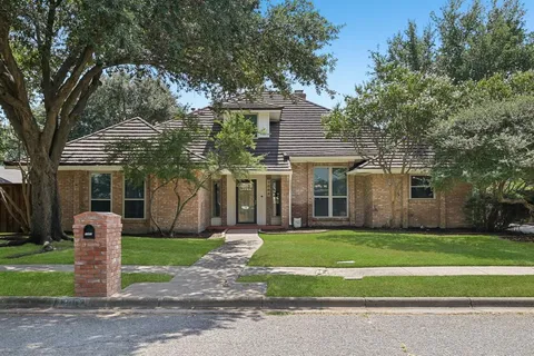 $425,000 | 7002 Lake Louise Drive, Arlington, TX 76016
