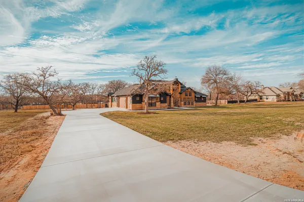 $689,900 | 192 Bobby Lynn Drive, Adkins, TX 78101