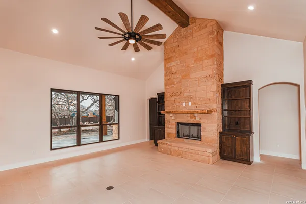 $689,900 | 192 Bobby Lynn Drive, Adkins, TX 78101